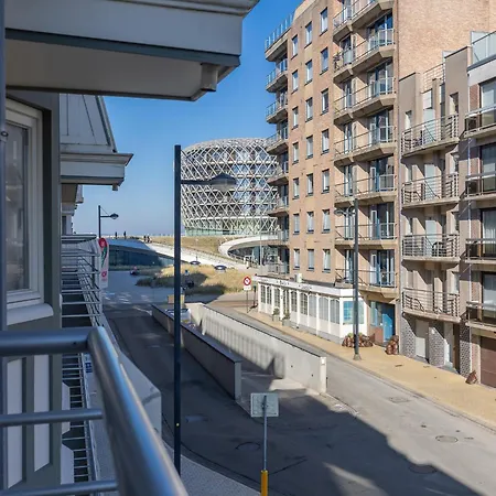 With Casino Views, Cleaning Included Appartamento Middelkerke